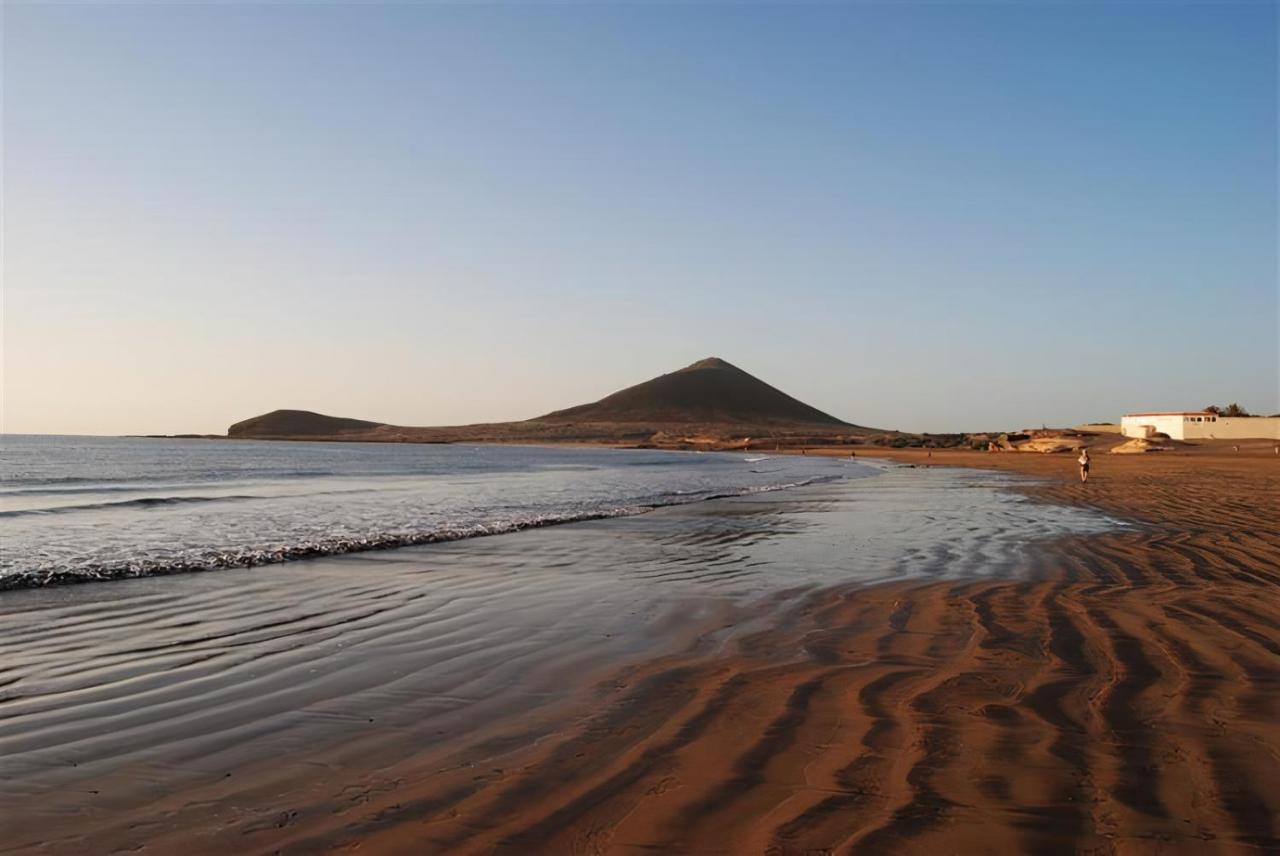 New 140M2 Loft-Style Flat At Town Heart, 3 Beaches Close Casa Leon El Medano  Exterior photo